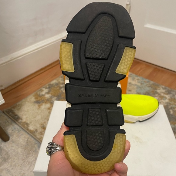 EUC Women Sz 7 (Euro Sz 37) Balenciaga Speed Trainer With BB Neon/Bright Yellow - Picture 16 of 17